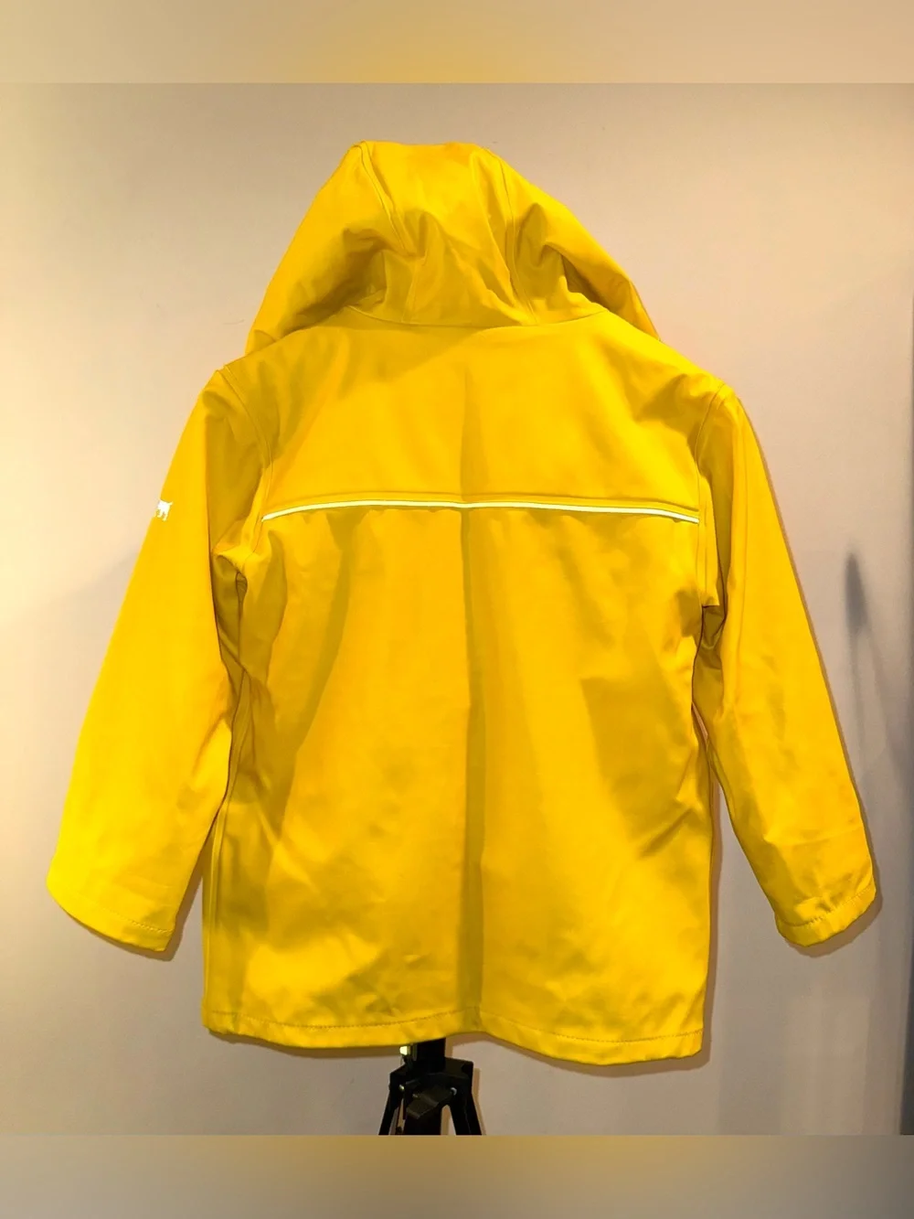 Mini Boden kids classic yellow rubberized raincoat, size 5/6